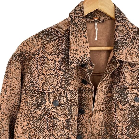 Free People Snake print trucker jacket brown and black oversized size small - Picture 5 of 10
